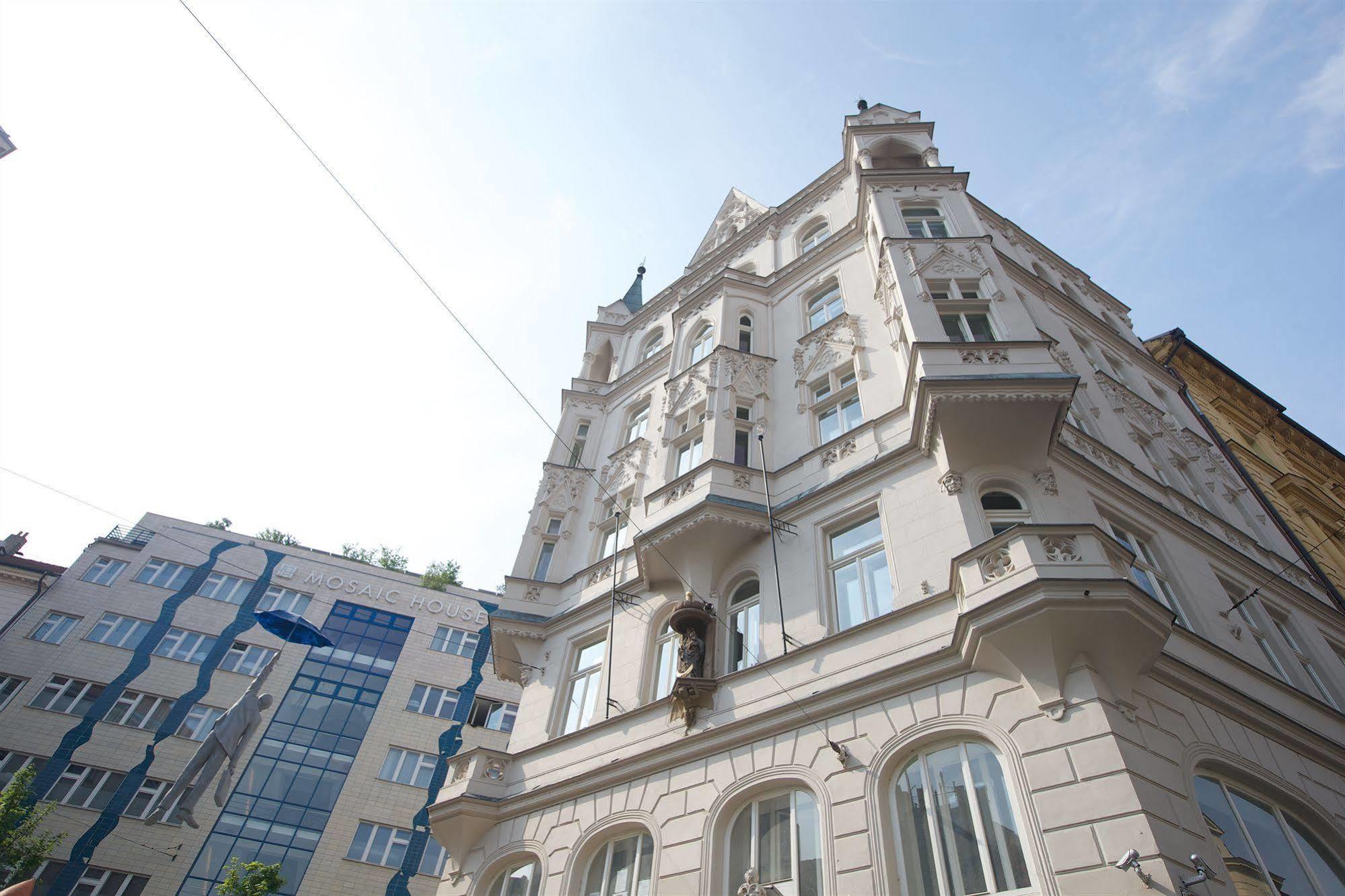 Mooo Downtown Hotel apartamentowy Praga