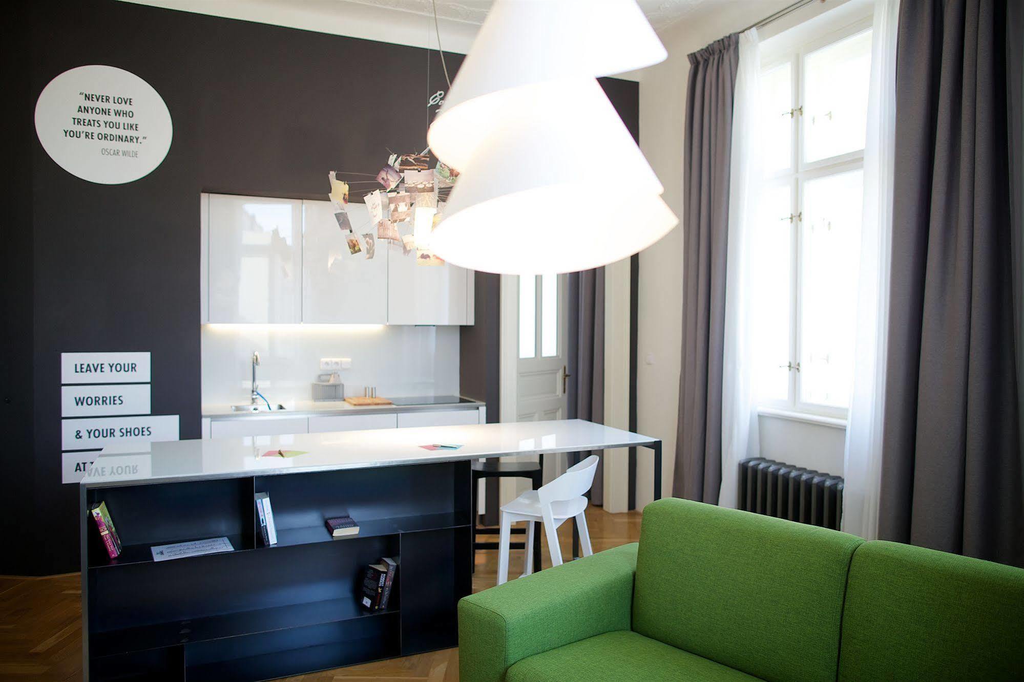 Hotel apartamentowy Mooo Downtown Praga